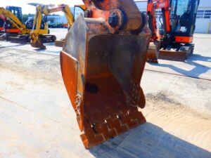 Hitachi ZX200-3, 2011