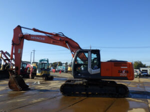 Hitachi Excavator, ZX200-3, 2008