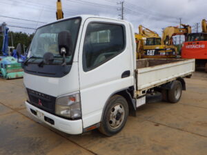 MITSUBISHI FUSO CANTER. 2006