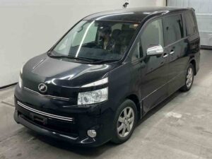 Toyota Voxy ZS Kirameki 2, 2010