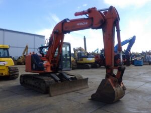 HITACHI EXCAVATOR, ZX135UR, 2007