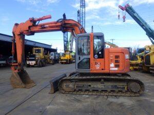 HITACHI EXCAVATOR, ZX135UR, 2007