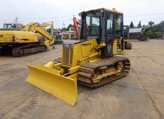 Komatsu Bulldozer, D21P-8E0, 2015 full