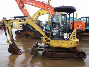 CAT Mini Exacavator, 303ECR