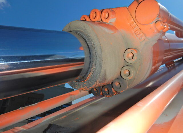 Hitachi Excavator, ZX200-3, 2013 full