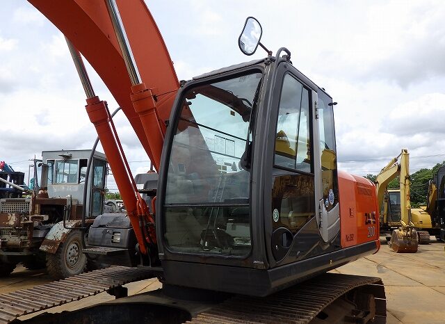 Hitachi Excavator, ZX200-3, 2010 full